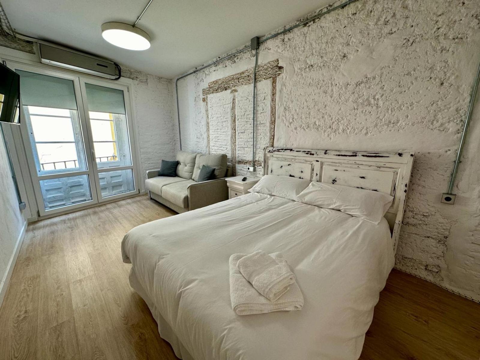 Apartamentos Carolina By Gaiarooms Leon Exterior photo